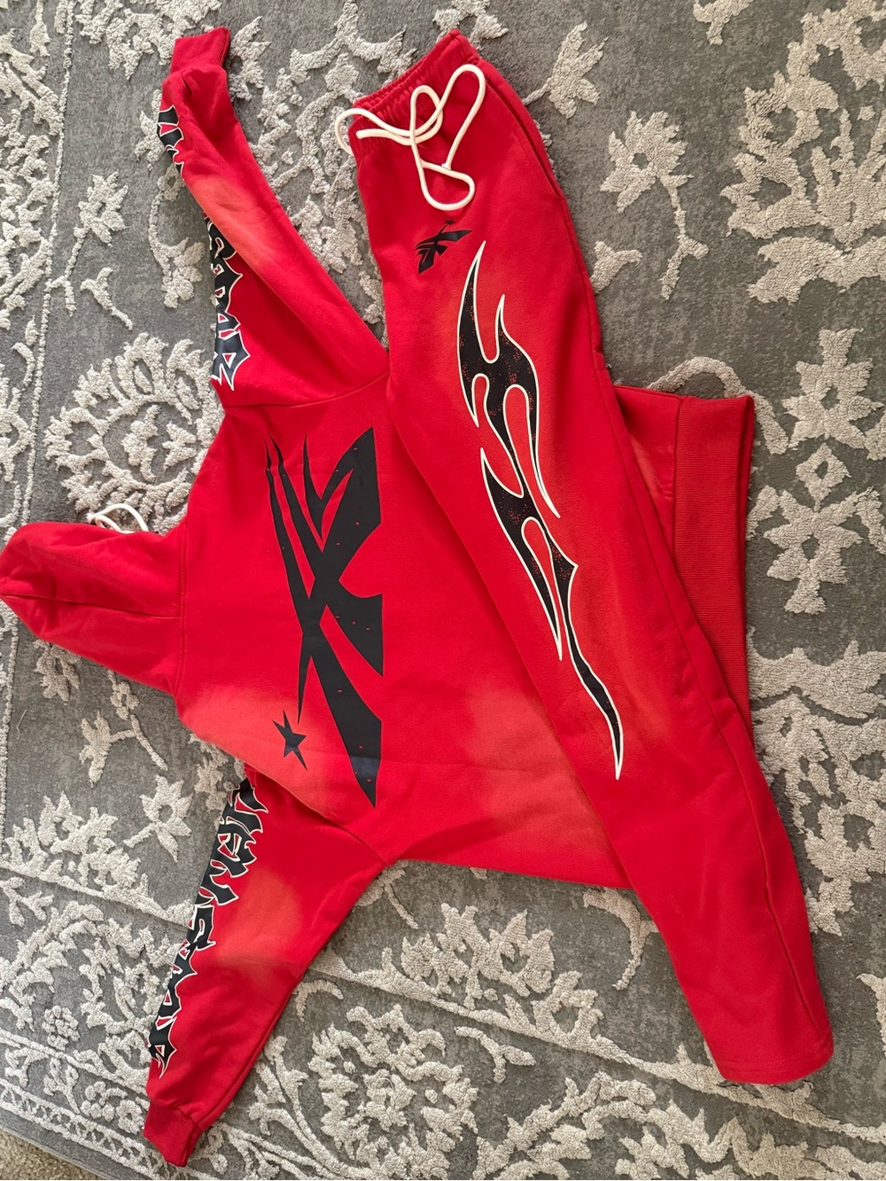 Hellstart tracksuits - Picture 2 of 5